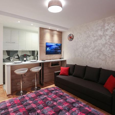 Apartment Promenada 30 Нови-Сад Экстерьер фото