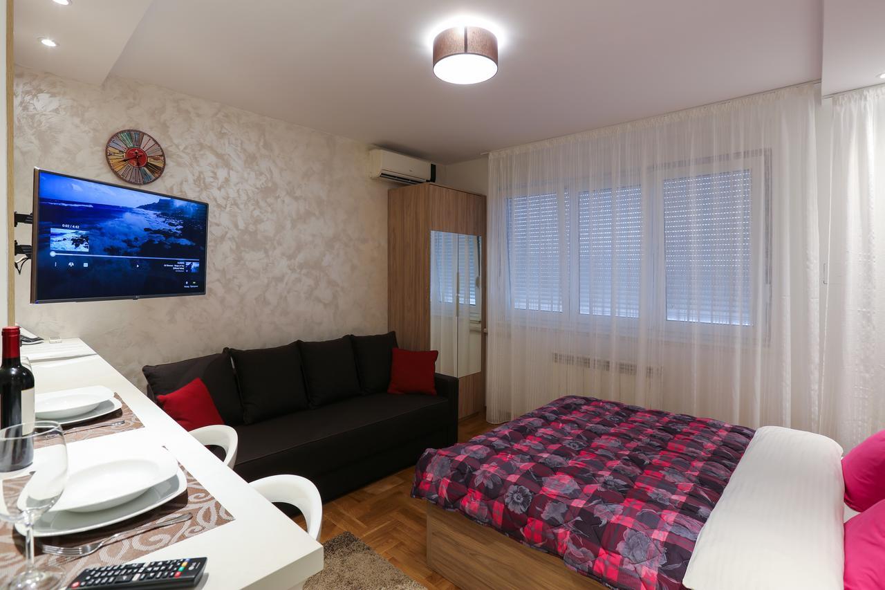 Apartment Promenada 30 Нови-Сад Экстерьер фото