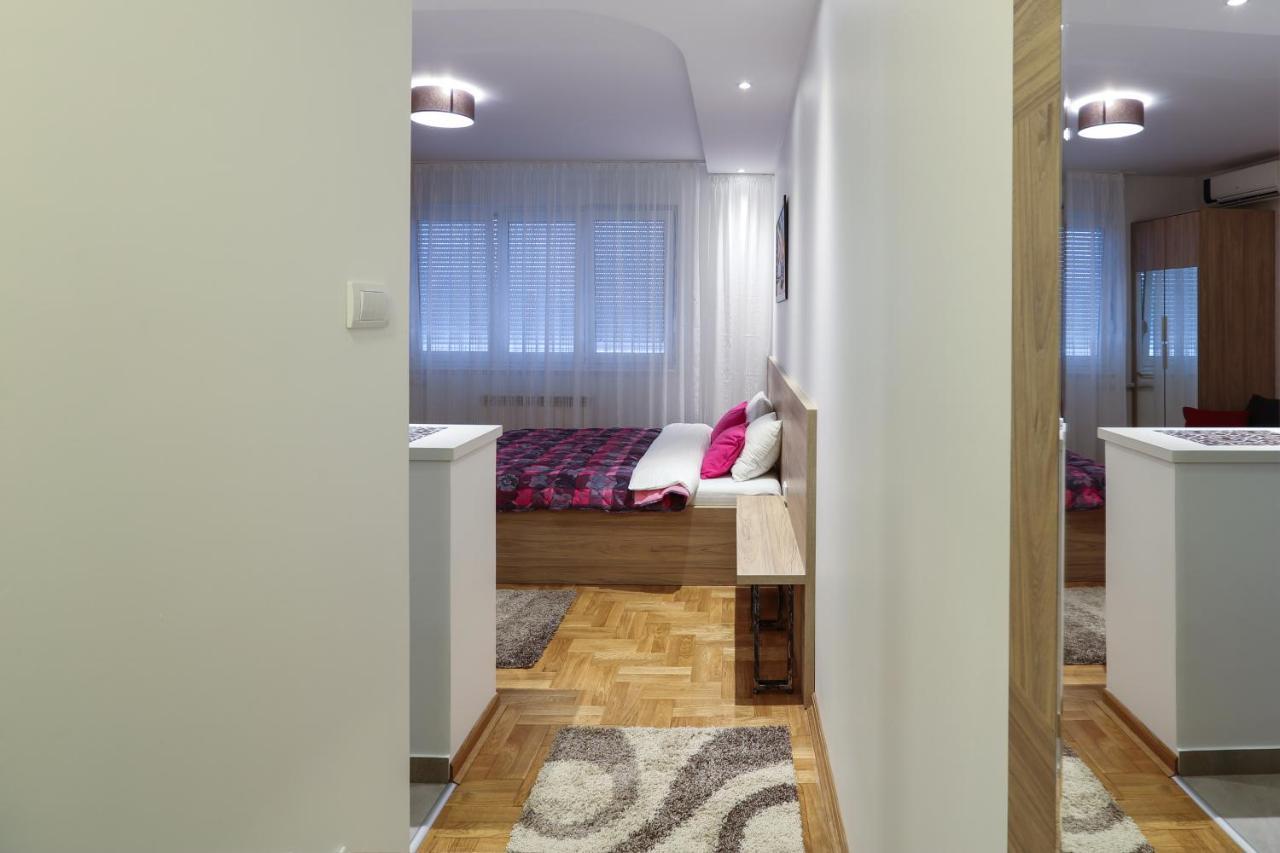 Apartment Promenada 30 Нови-Сад Экстерьер фото